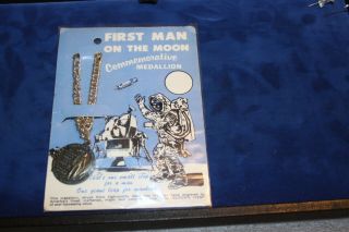 Vintage Scarce Nasa Apollo 11 First Man On The Moon Commemorative Medallion