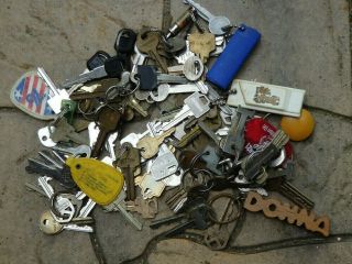 Antique & Vintage Car Auto And Other Keys - Over 2 Pounds