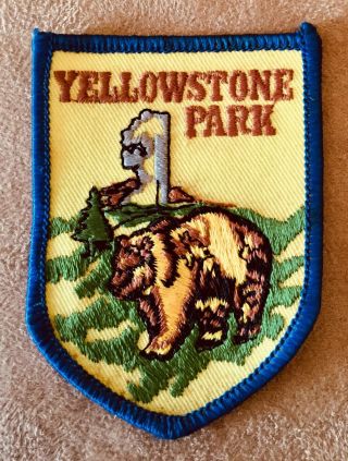 Vintage Yellowstone Park Embroidered Patch Grizzly Bear & Old Faithful