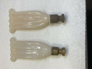 Vintage Aladdin Lamp Finial Precision Opalescent Ivory Alacite 4 " Glass