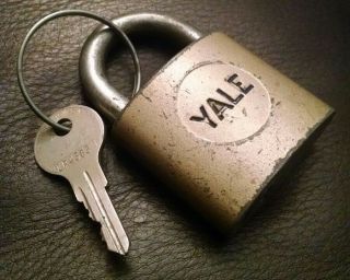 Vintage Antique Yale & Towne Padlock Lock Key Made In Usa