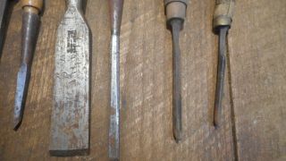 L4458 - Vintage & Antique Wood Chisels - Woodworking tools 3