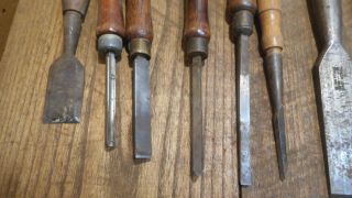 L4458 - Vintage & Antique Wood Chisels - Woodworking tools 6