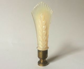 1941 Vintage Aladdin Alacite Wheat Pattern Finial With Brass Fitting