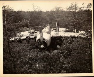 8x10 1943 Photo Early F6f Vf - 50 Us Navy Hellcat Crash