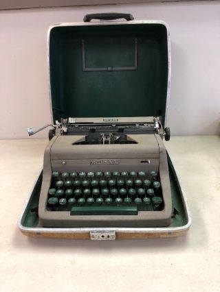 Vintage Royal Quiet Deluxe Portable Typewriter With Case