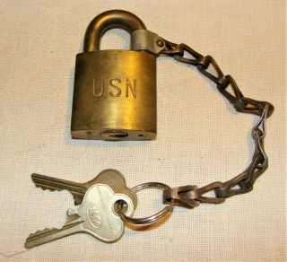 Vintage Brass U.  S.  N.  Padlock W Key & Chain Eagle Lock Co.  Military