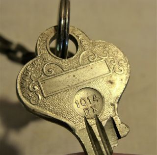 Vintage Brass U.  S.  N.  Padlock w Key & Chain Eagle Lock Co.  Military 8
