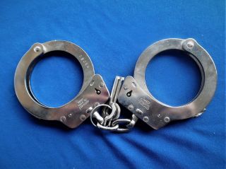 Nos Antique Hiatt 2010 Police Jail S N 09364 Restraint Handcuffs Leg Irons W Key