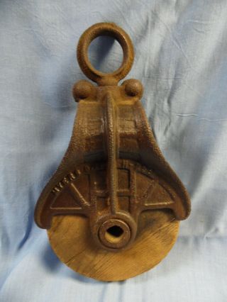 Vintage Myers Wood And Metal Farm Barn Pulley H - 298 Block & Tackle