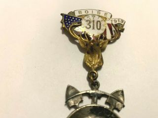 B.  P.  O.  E.  ELKS 1913 BOISE IDAHO GOLD PAN PICK SHOVEL SHEEP PIN BACK TOKEN badge 4