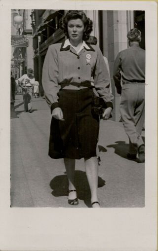 Vintage Rppc Gorgeous Hispanic Woman Walking On Congress St Tucson Arizona 1947