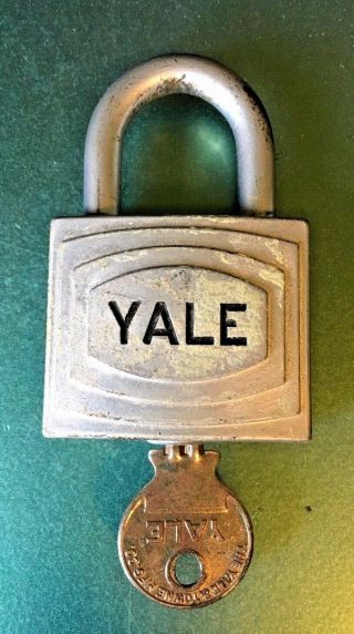 Vintage Yale Padlock With Key - Yale & Towne Mfg Co Y&t Lock Stamford Ct Usa