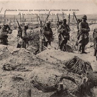 Wwi Postcard French Infantry Walking German Lines 1918 World War One Ww1 Spanish