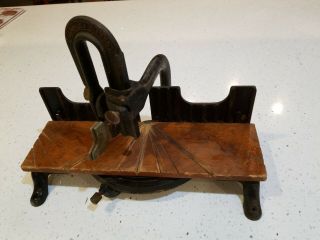 Vintage Stanley No.  150 Miter Saw Box Cast Iron & Wood