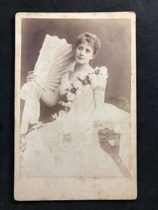 Victorian Photo: Cabinet Card: Mystery Beauty: Unknown Lady White Gown Lace Fan