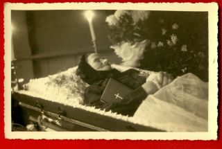 Antique Post Mortem Woman In Casket Funeral Vintage Photo Postcard 996