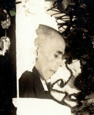 1920 - S Man Post Mortem Open Black Coffin Flowers Antique Photo