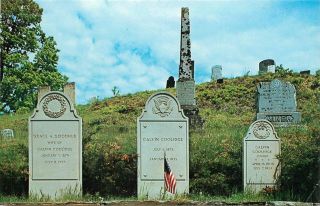 President Calvin Coolidge Grave Plymouth Vermont Grace Goodhue & Jr.  Postcard