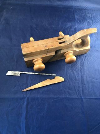 Antique Wooden Molding Plane missing one blade 3