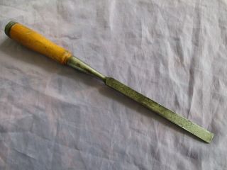 T H WITHERBY 1/2 INCH WIDE SOCKET CHISEL WITH BEVELED SIDES 2