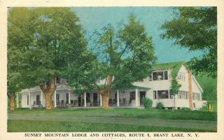 York Postcard: Sunset Mountain Lodge & Cottages,  Rt 8,  Brant Lake,  Ny