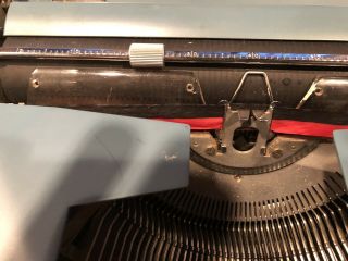 Vintage 1950s Olivetti Underwood 21 Portable Typewriter Made in Barcelona,  Spain 5