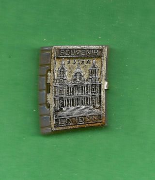 Miniature Souvenir Album.  With 8 Photos Of London Landmarks
