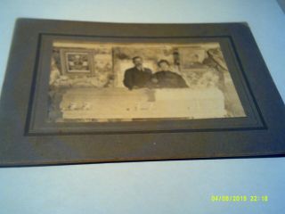 ANTIQUE REAL CABINET PHOTO MAN & WOMEN WITH CASKET MOTHER 5 X 7 3/8 5