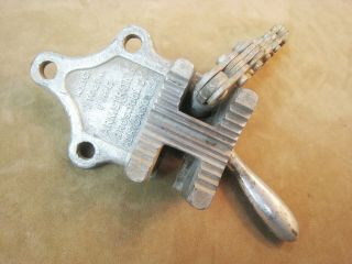 Vintage Armstrong Bros.  Tool Co.  No.  1c 1/8 " - 2 " Chain Pipe Vise