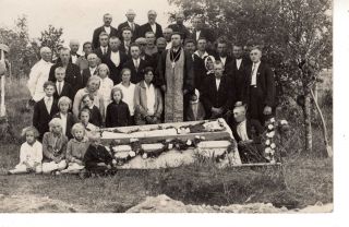 1920 - S Open Coffin Lady Post Mortem & Orthodox Priest Antique Photo