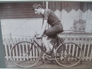 RARE Old 19th Century Cabinet Card Photograph of a Bicycle Racer / Rider 2