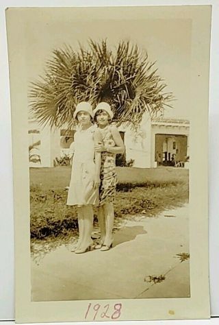 Twins 1928 Young Flapper Girls Ocala Florida Snapshot B&w Photo Aa32