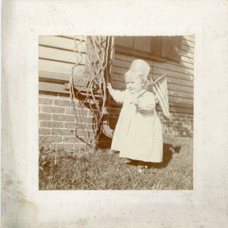 Antique Photo Of A Little Girl Holding The American Flag - Interesting Hat