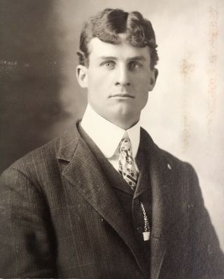 1900’s Handsome Young Man Suit Cabinet Card Photo Grand Forks North Dakota