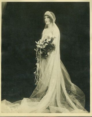 Vintage 1920s 8x10 Flapper Girl Bridal Photo Pretty Bride In Gown W Flowers 2