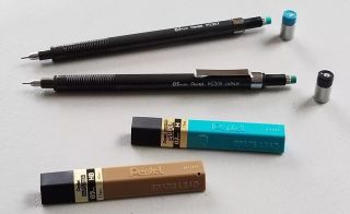 2 Nos Pentel Graphlet Pg305 0.  5mm Pg307 0.  7mm Mechanical Pencil 2 Tubes Of Lead