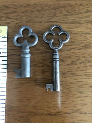 Old Vintage Antique Skeleton Keys