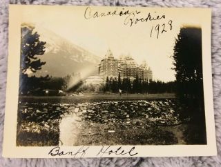 9 Vintage 1930 Photos Of Lake Louise Hotels Banff Canadian Rockies Canada Teepee