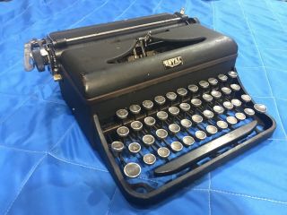 Antique 1940’s Royal Companion Typewriter Black Portable Estate Find