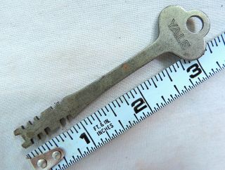 Key Yale & Towne Mfg Co 3 ½ Inch Flat Skeleton Lock Trunk Chest Cabinet Key 11