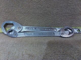 Tra Master Wrench Heavy Duty - Set Of 2 - 7/8 " - 1 1/4 " And 3/8 ",  13/16 "