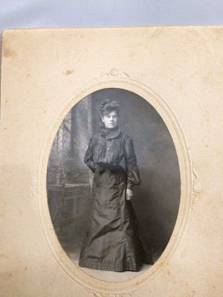 2 CABINET PHOTO ' s LATE 1800 ' s PORTRAITS OF SAME VICTORIAN LADY IN DIFFERENT ERA 4