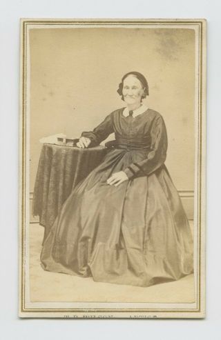 Cdv - Old Woman In Bonnet Posed W/ Bible By Wilson - Civil War Era Border