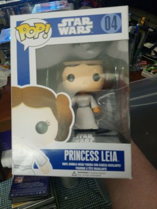 Blue Box Princess Leia And Gray Box Slave Leia Funko Pops 3