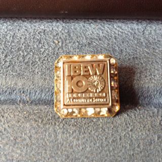 Ibew Vintage Lapel Pin.  100 Years Of Service.  1891 - 1991.  100th Anniversary.