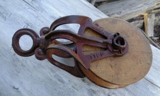 Antique Barn Vintage Farm Cast Iron Wood Rope Pully Snatch Block & Tackle