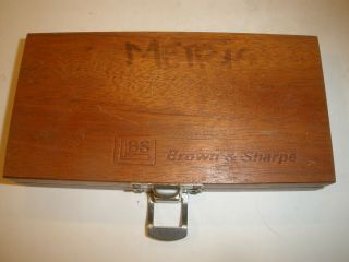 Vintage Brown and Sharpe 0 - 25 mm,  metric micrometer in wooden box 2