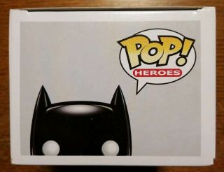 Funko Pop HEROS: DC UNIVERSE - BATMAN 01.  Box has some shelf ware. 5
