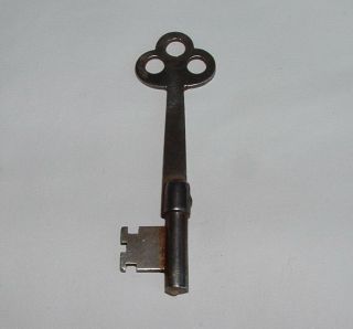 Vintage Antique Skeleton Key 5 Clover Bow 3
